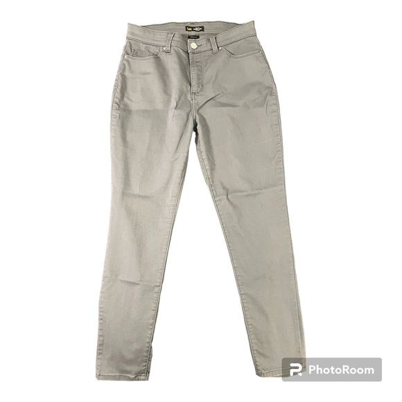 👖💫 Lee Sculpting Skinny Jeans - Elevate Your Silhouette! 💫👖 - Picture 4 of 10